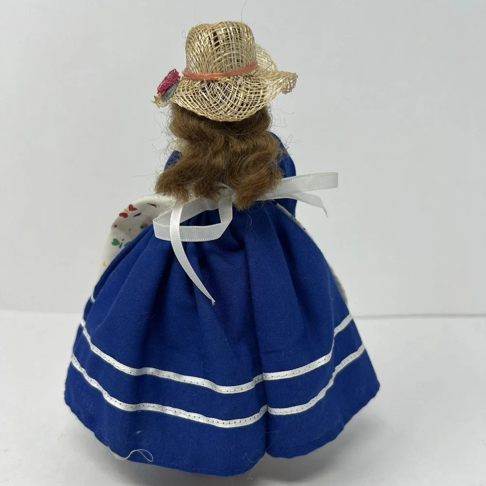 Collectors Costume Dolls Peggy Nisbet Bonnie B392 Cries of London Series